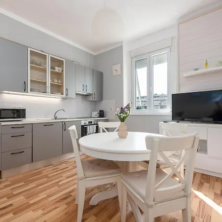 Appartement Stray *